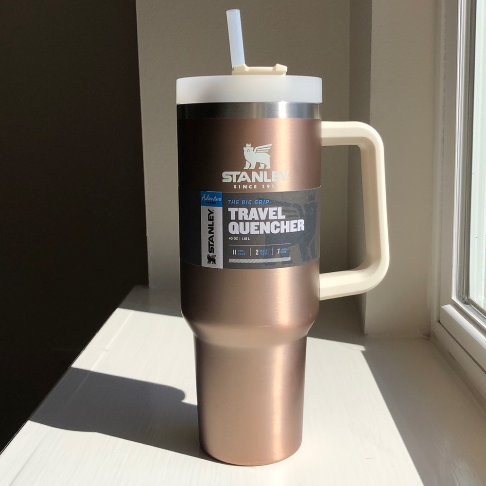 Stanley - ROSE GLOW 40 oz Adventure Quencher Travel Tumbler (Rose Gold) -  NWT!